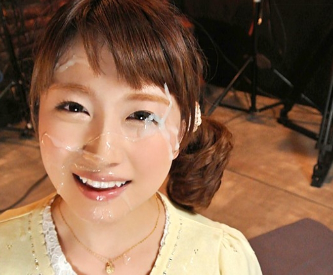 【初川みなみ】「もうパンパンだよ」徹夜でお疲れスタッフのちんこをしゃぶりザーメンを顔シャされちゃう女子アナ志望のお姉さん