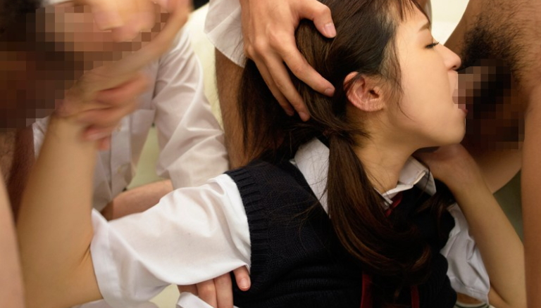 【天使もえ】「もう許してくださいっ」おらっ黙ってしゃぶれよっ！不良グループに脅されちんこをフェラする美少女JK