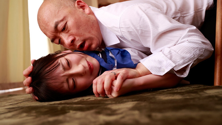 【七沢みあ】「お義父さんヤメて気持ち悪いっ」母親じゃ起たないちんこを娘にぶち込みレイプする義理の父