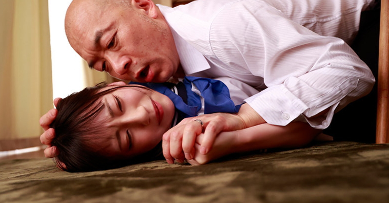 【七沢みあ】お義母さんじゃもう勃たたないんだよ「お義父さんヤメてっ」弱みを握られ義父にヤラれちゃう美少女JK